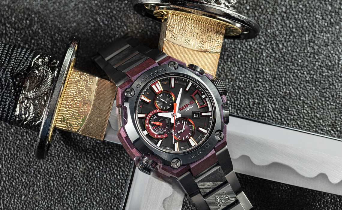 CASIO MRG-200 MR-G G-SHOCK クォーツ ステンレス Introducing the G-Shock MR-G 20th Anniversary “Hammer Tone