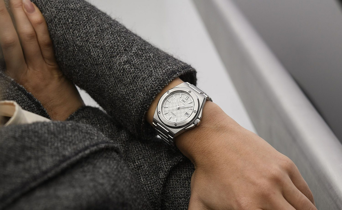 Return of the Genta IWC Gives the Ingenieur an Integrated Bracelet for Watches Wonders 2023 Watchonista