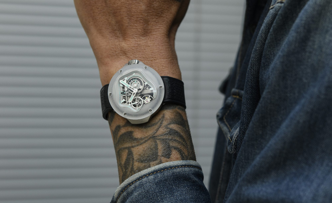 The New Hublot Meca-10 Arsham Splash: Art, Mechanics, and Liquid