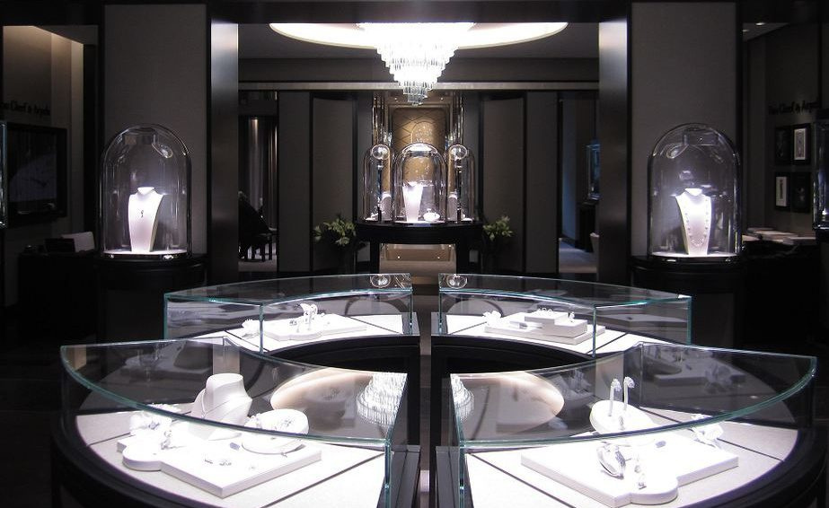 Van Cleef & Arpels “The human aspect comes first” Watchonista