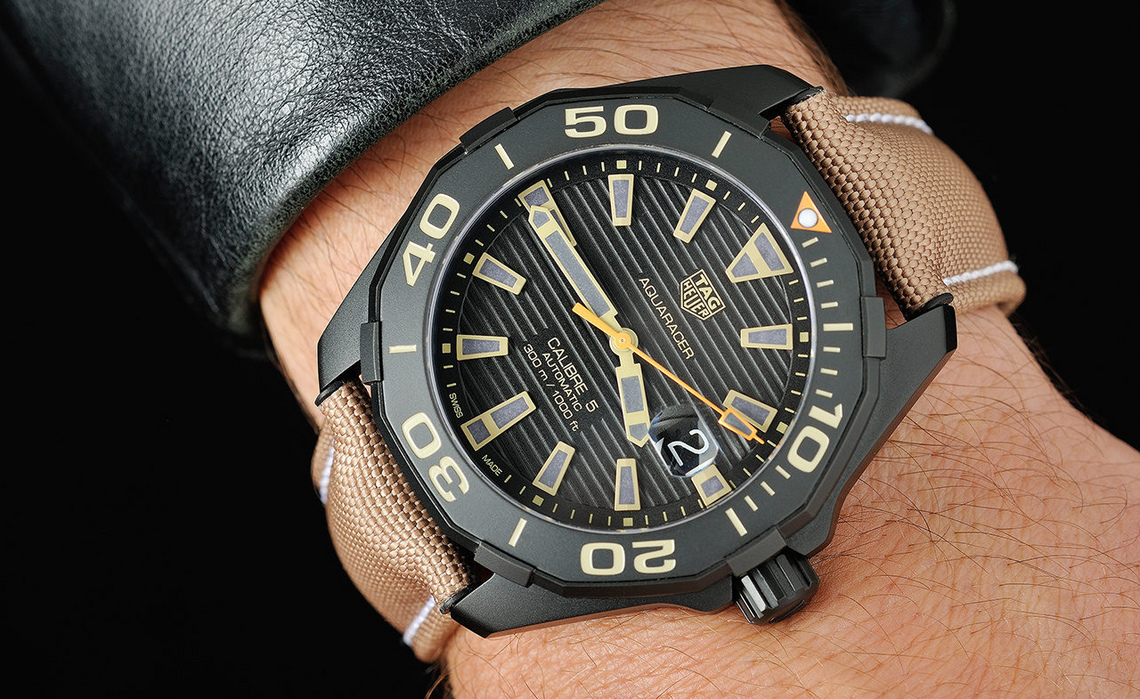 Hands on the TAG Heuer Aquaracer 300m Calibre 5 Black Titanium Watchonista