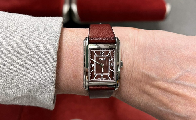 Oris Rectangular | Watchonista
