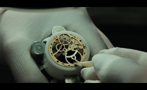 Bevelling: unlock all the steps behind the 55 hand-polished inner angles of the GP01800 caliber