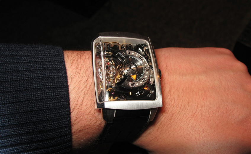 Hautlence HL2.0 Wristshot