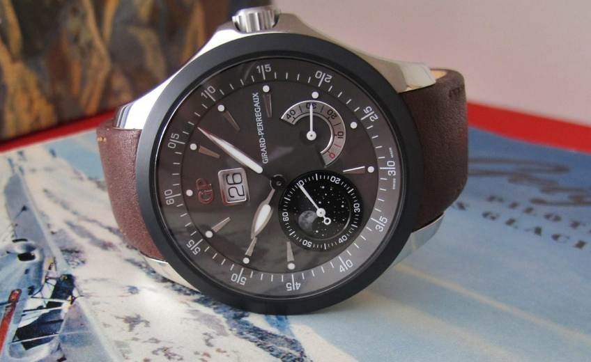 Girard Perregaux Traveller Moonphase