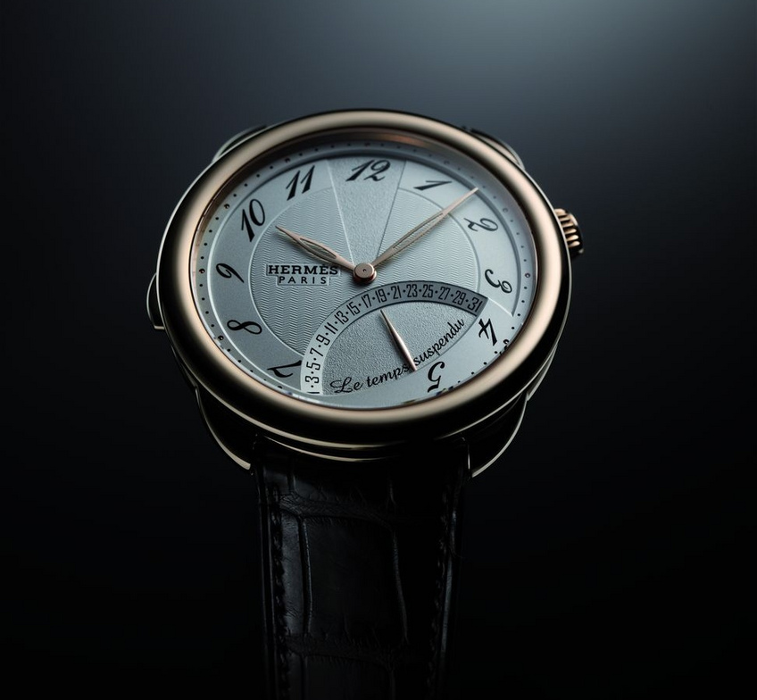 Hermès Arceau Le Temps Suspendu rose gold ambiance
