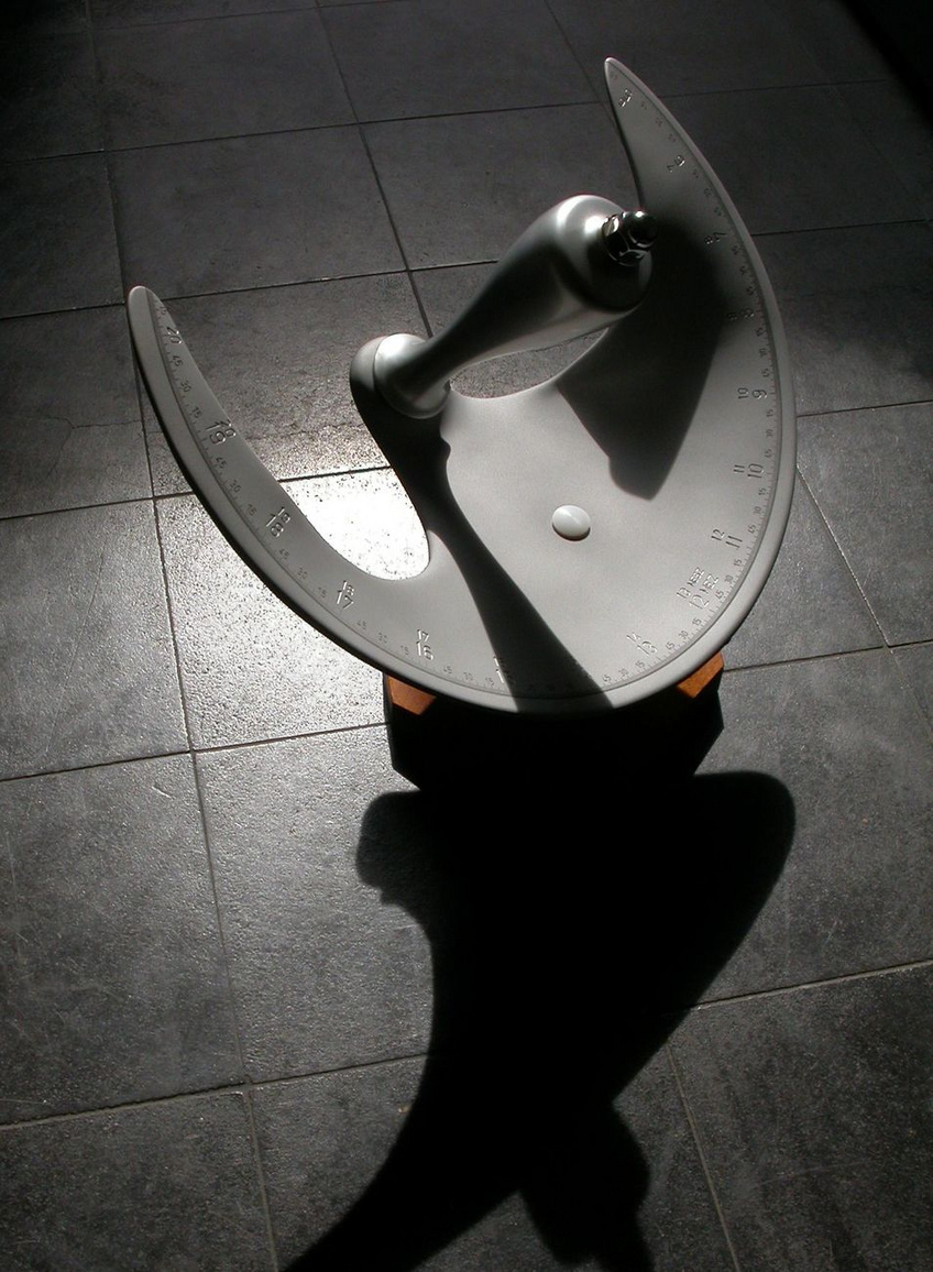 The Bernhardt precision sundial automatically compensates for the equation of time The Bernhardt precision sundial automatically compensates for the equation of time