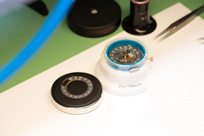 H. Moser & Cie Endeavour Perpetual Calendar for Only Watch 2015 H. Moser & Cie Endeavour Perpetual Calendar for Only Watch 2015