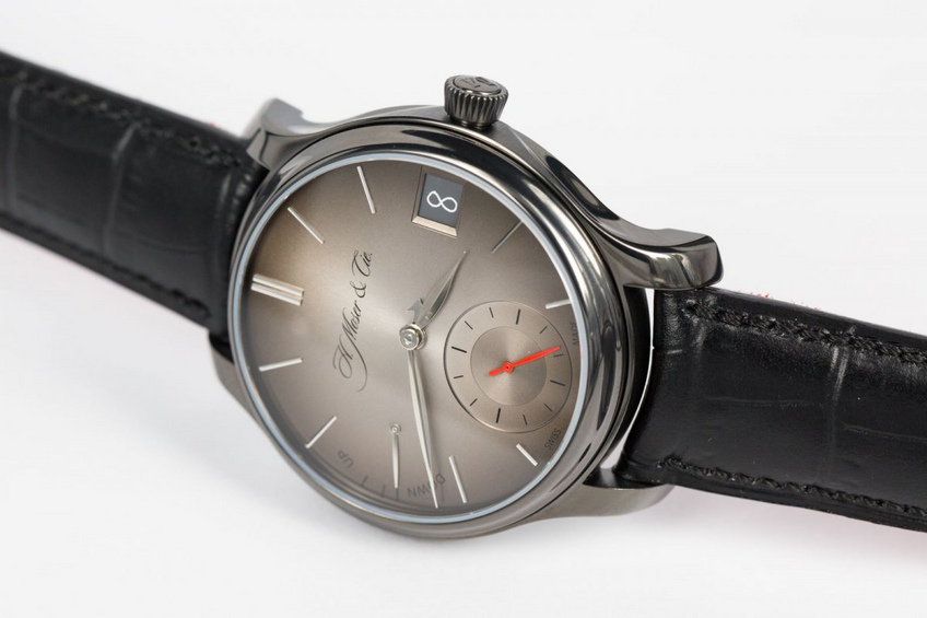 H. Moser & Cie Endeavour Perpetual Calendar for Only Watch 2015 H. Moser & Cie Endeavour Perpetual Calendar for Only Watch 2015