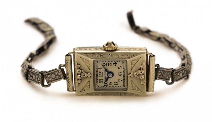 Carl F. Bucherer First ladies watch 1919 Carl F. Bucherer First ladies watch 1919