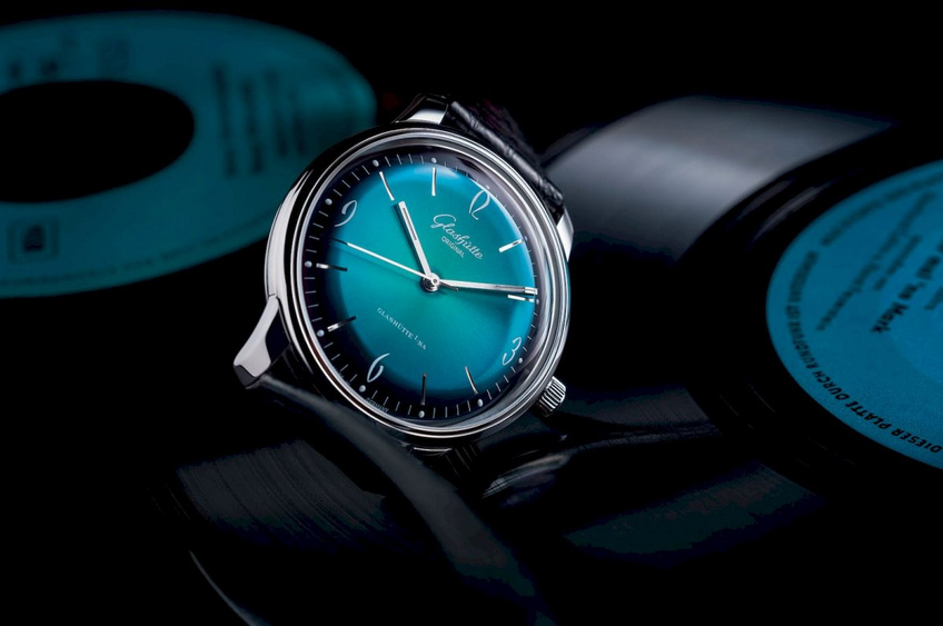 Glasshuette Original Sixties Iconic Aqua Glasshuette Original Sixties Iconic Aqua