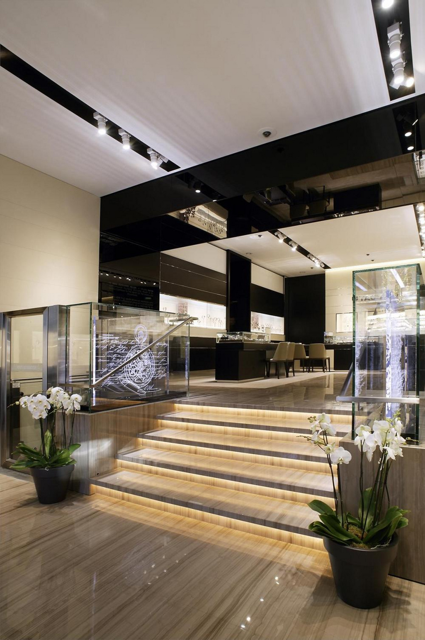 TAG Heuer flagship boutique at Les Champs Elysées, Paris TAG Heuer flagship boutique at Les Champs Elysées, Paris