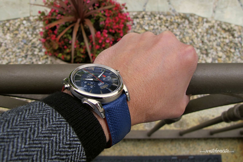 La Parmigiani Bugatti Aérolithe au poignet La Parmigiani Bugatti Aérolithe au poignet