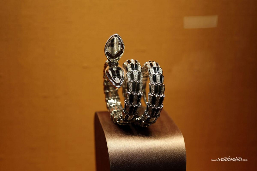 Bvlgari Serpenti une montre de haute-joaillerie exposée à Via dei Condotti 10 Bvlgari Serpenti une montre de haute-joaillerie exposée à Via dei Condotti 10