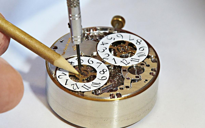 Van Cleef & Arpels Heures d’ici et Heure d’ailleurs Van Cleef & Arpels Heures d’ici et Heure d’ailleurs