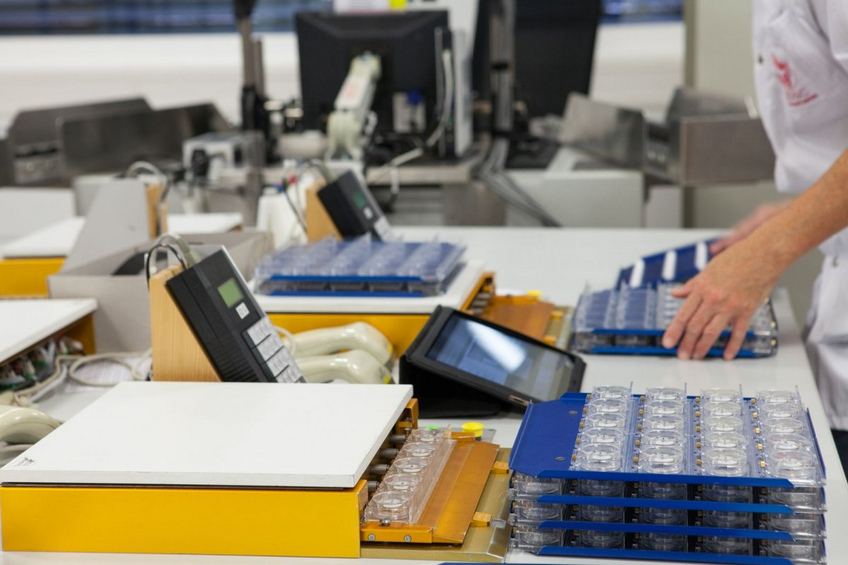 le droit d’entrée avoisine la cinquantaine de francs suisses par série le droit d’entrée avoisine la cinquantaine de francs suisses par série