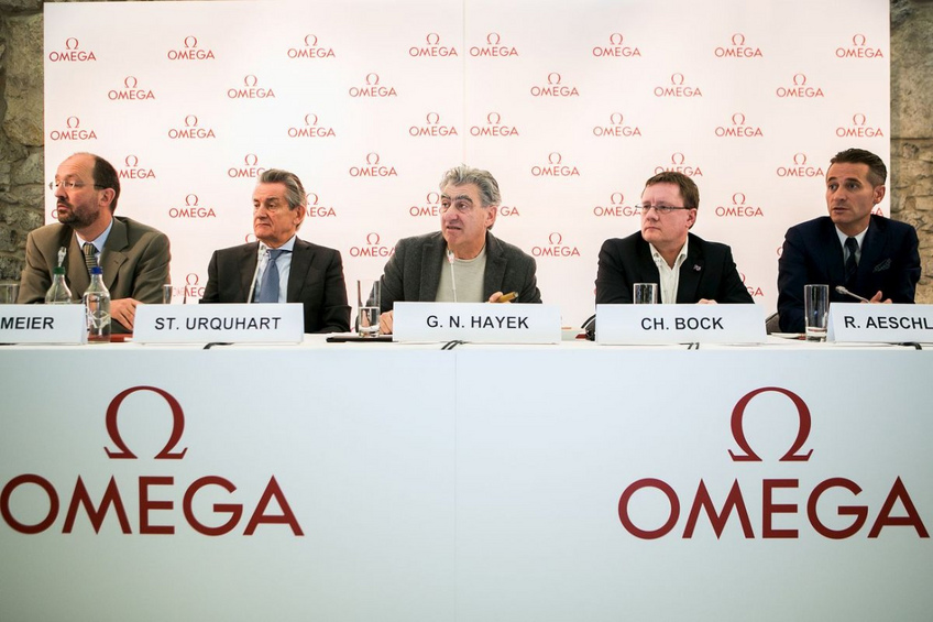 Nick Hayek CEO du Swatch Group avec Dr Christian Bock, directeur du METAS, Stephen Urquhart, president de OMEGA et les vice-présidents de OMEGA Raynald Aeschlimann et Andreas Hobmeier Nick Hayek CEO du Swatch Group avec Dr Christian Bock, directeur du METAS, Stephen Urquhart, president de OMEGA et les vice-présidents de OMEGA Raynald Aeschlimann et Andreas Hobmeier