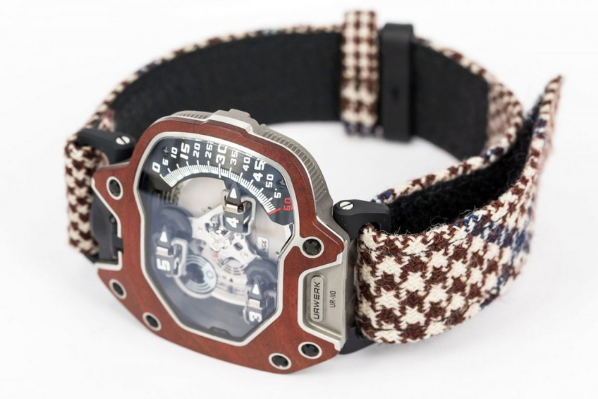 URWERK UR-110 Eastwook Red Ebony URWERK UR-110 Eastwook Red Ebony