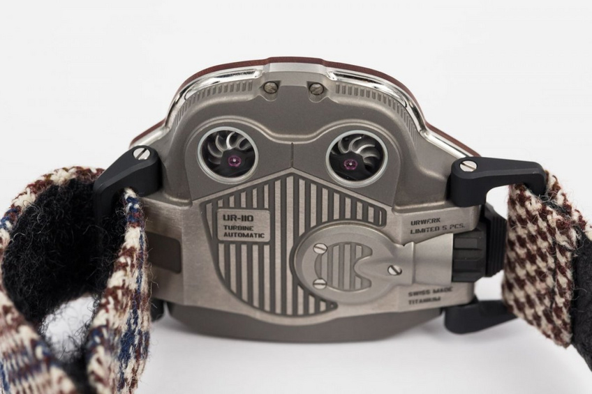 URWERK UR-110 Eastwook Macassar Ebony URWERK UR-110 Eastwook Macassar Ebony