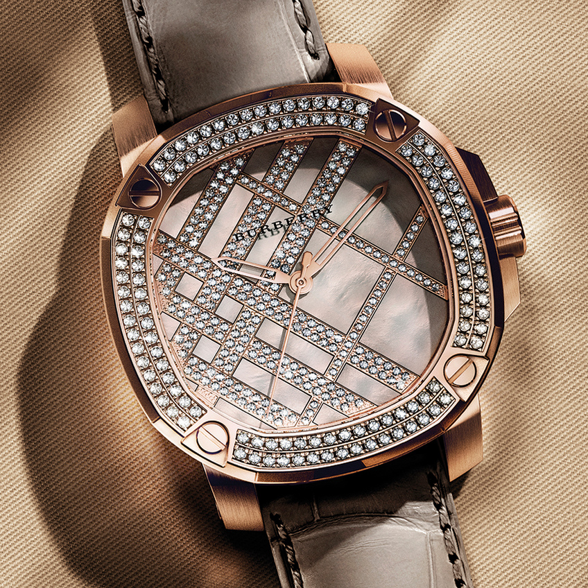 Burberry The Britain Icon Check for Women Burberry The Britain Icon Check for Women