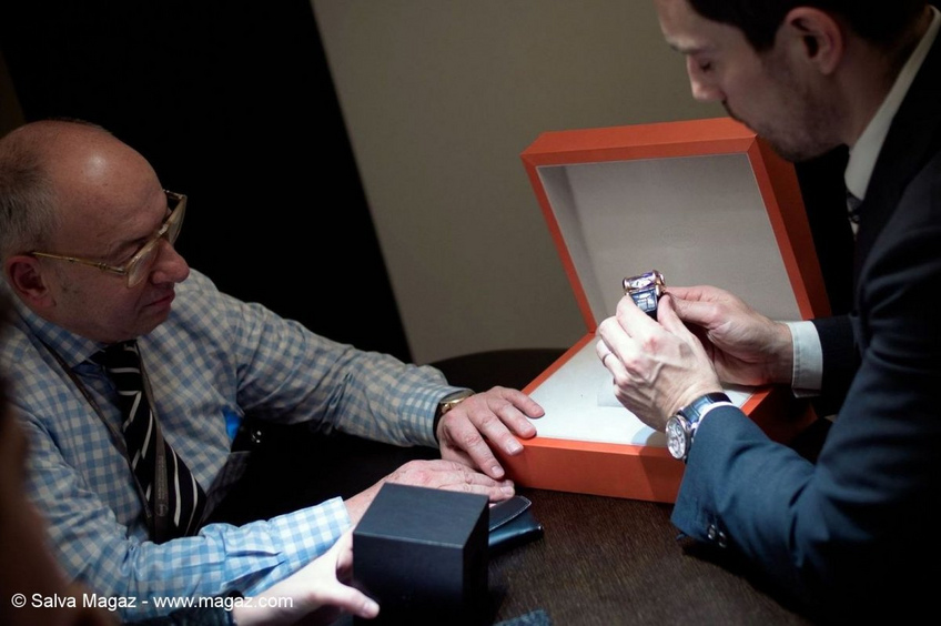 Selling watches Selling watches