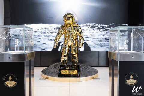 Mission Accomplished Omega s Golden Astronaut Has Landed In New York s Hudson Yards Watchonista