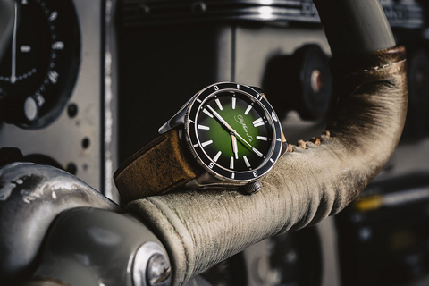 A Closer Look At The New H. Moser & Cie. Pioneer Centre Seconds