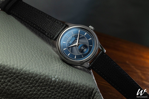 ちょんぴょこ　アンティーク　ボーダープルオーバー　ブルー Hands-On: The Chopard L.U.C 1860 In Aeruse Blue - Hodinkee