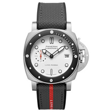 Panerai Submersible Luna Rossa