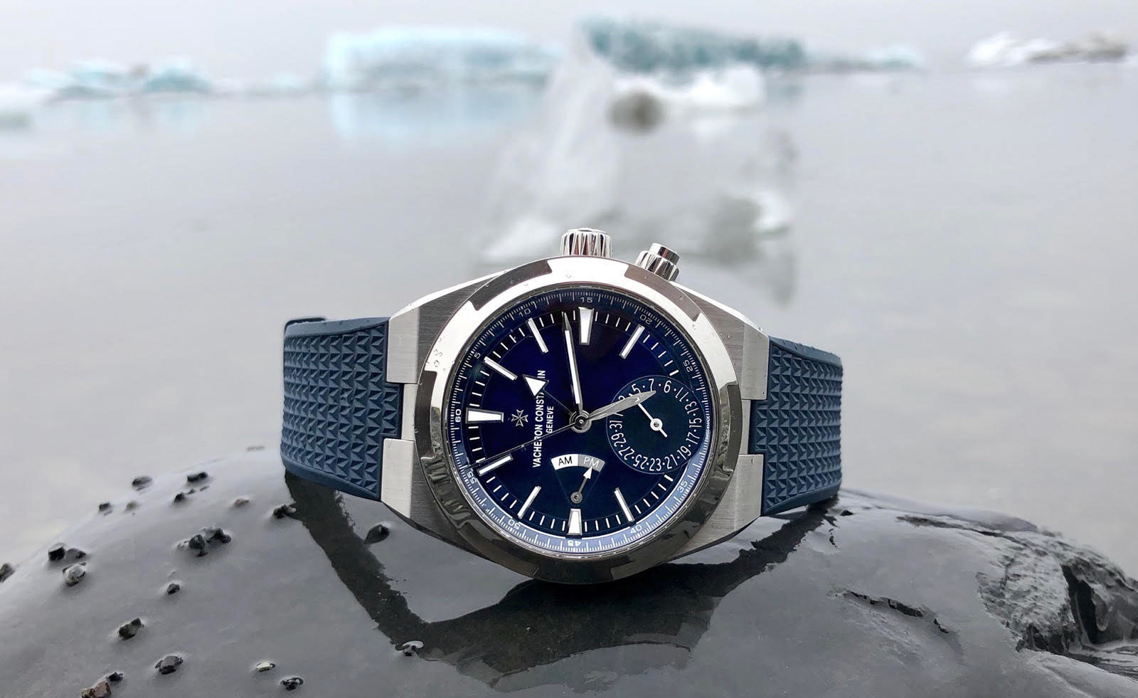 Eye Candy: Vacheron Constantin Overseas Dual Time Blue Fighting