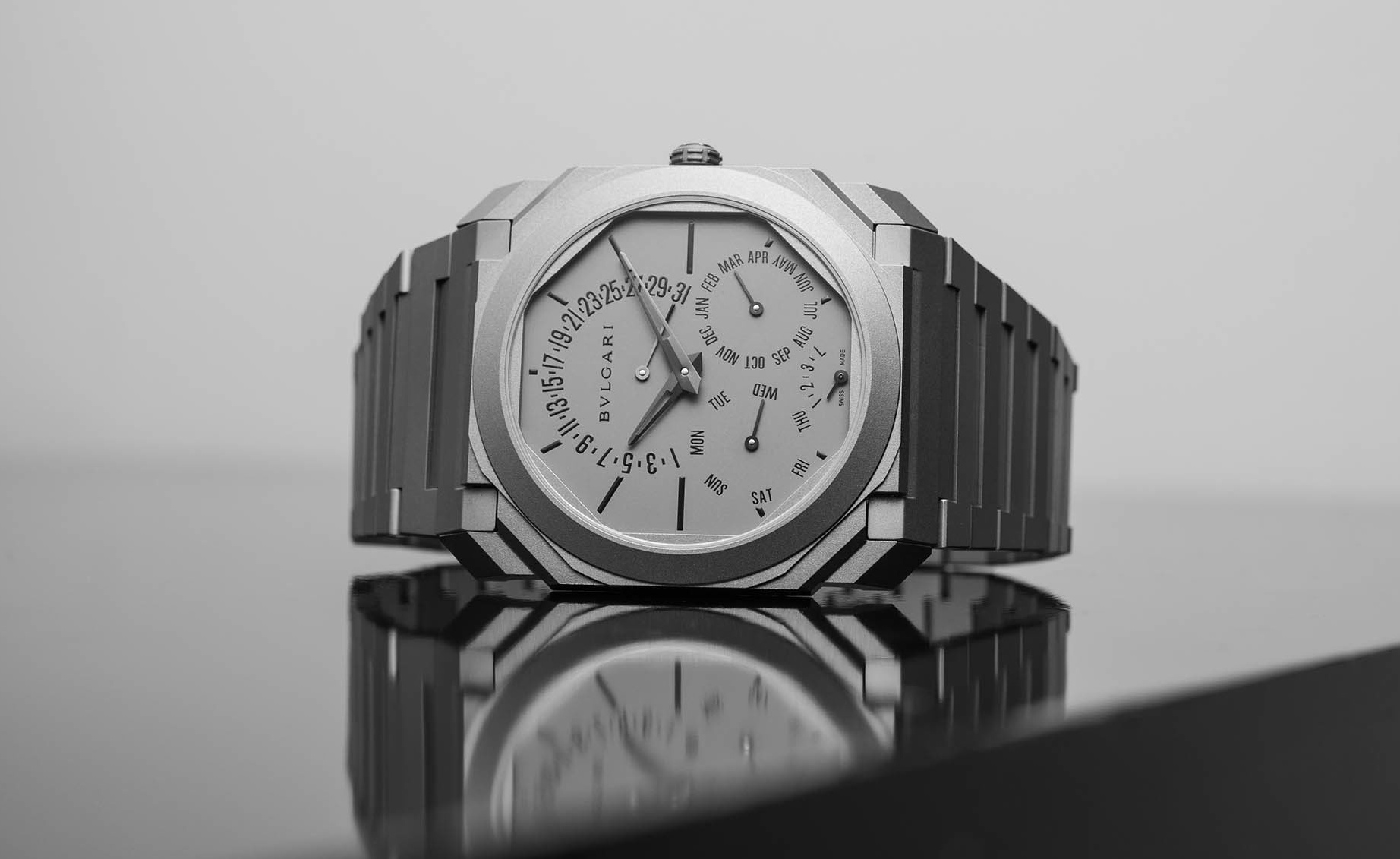 Watches & Wonders Bulgari Introduces The World’s Thinnest Perpetual