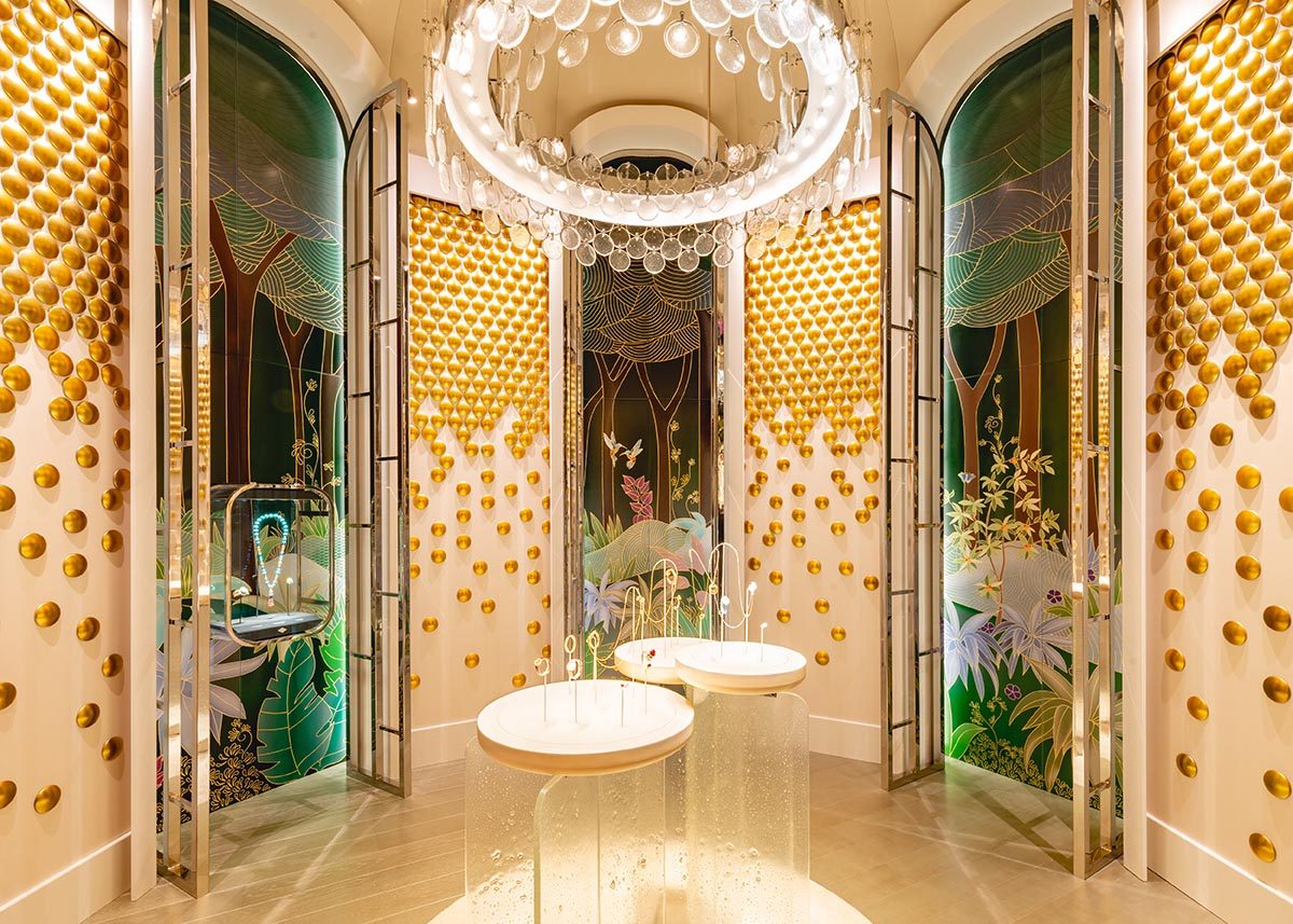 Maestro Maison Van Cleef & Arpels Unveils a Visual Symphony at Watches
