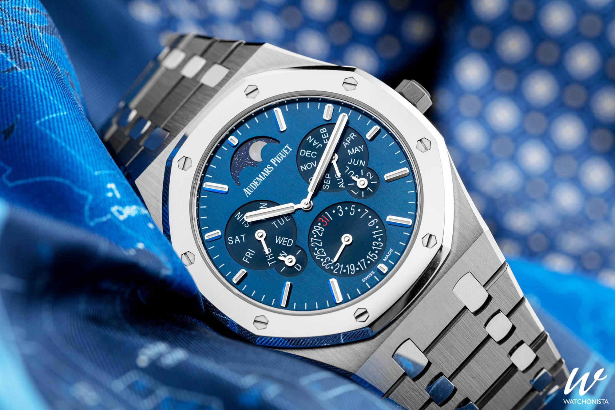 RecordBreaking A Closer Look At The Audemars Piguet Royal Oak