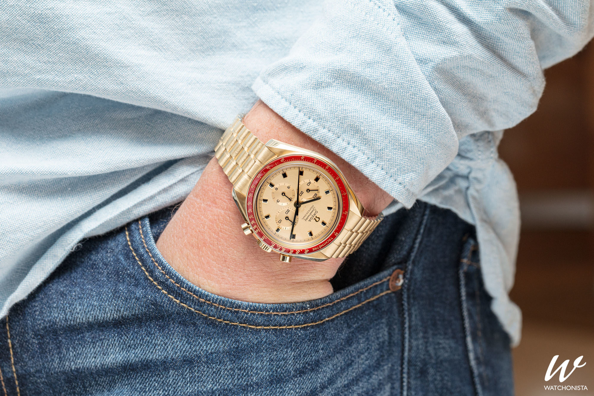 omega speedmaster apollo 11 gold