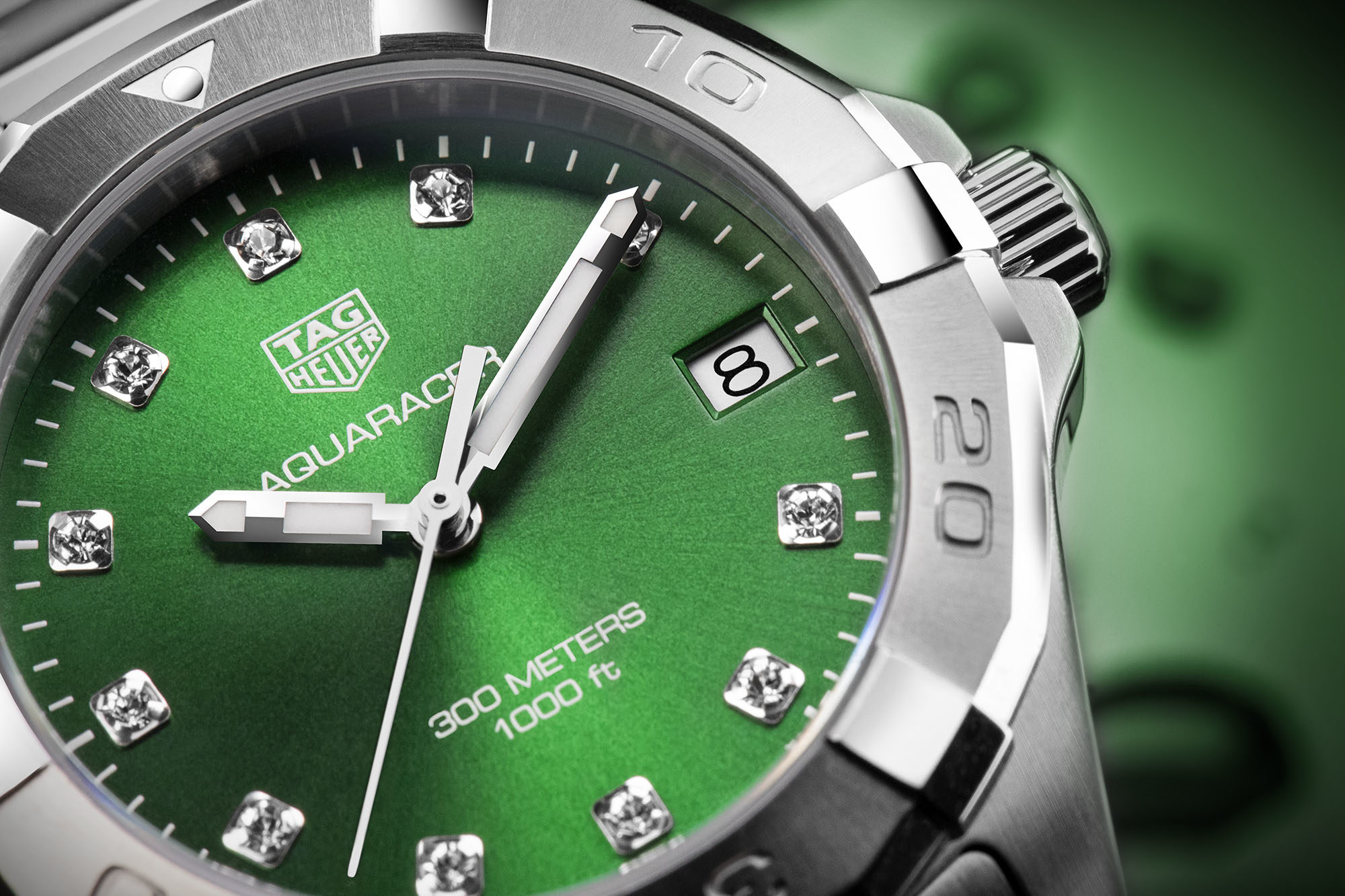 tag aquaracer green face