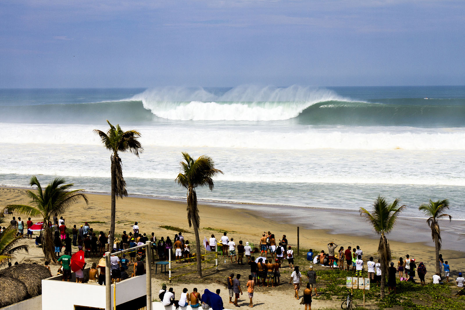 Big Wave Tour On Time With Heuer First Stop At The Puerto Escondido Challenge Watchonista