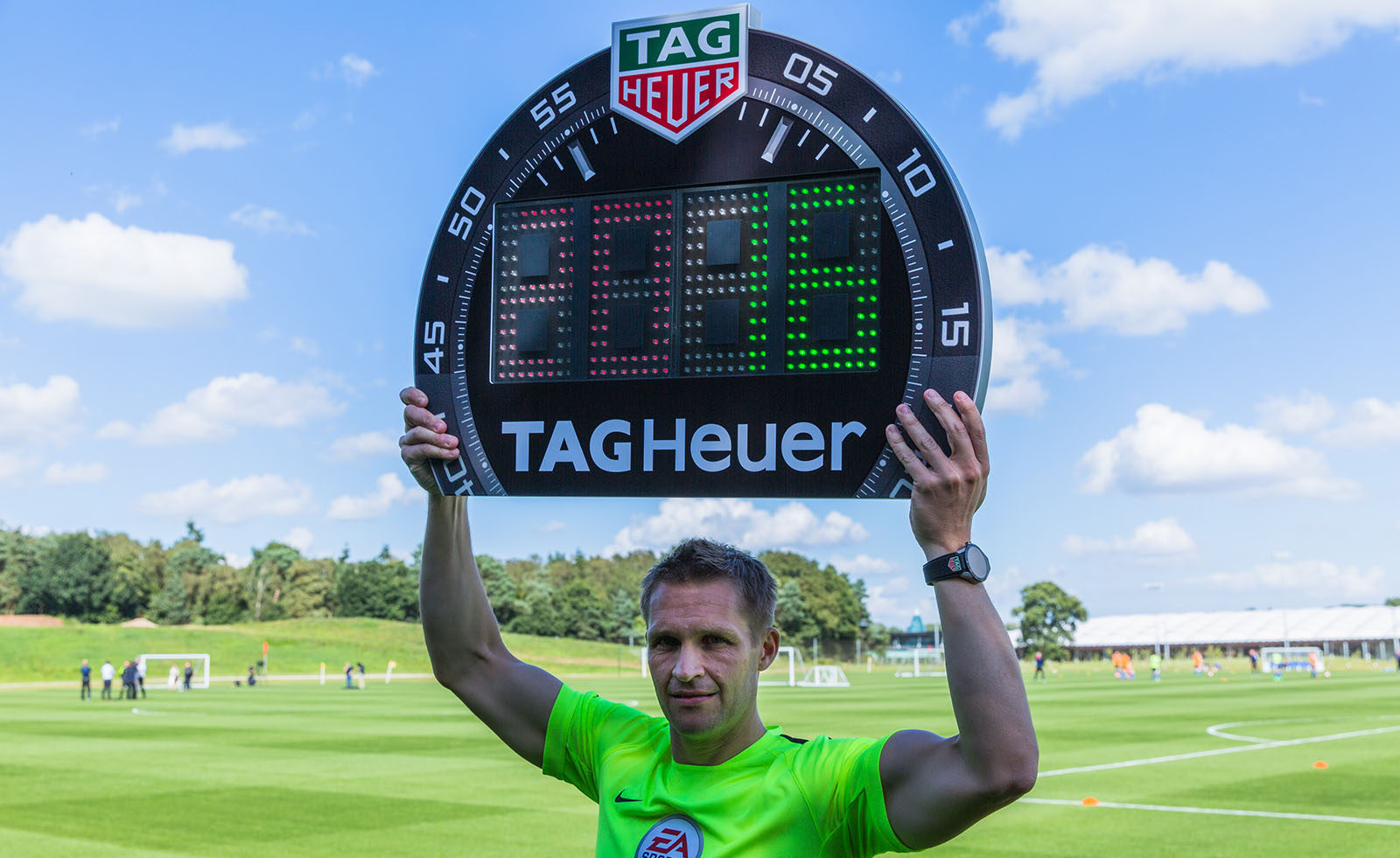 tag heuer referee watch