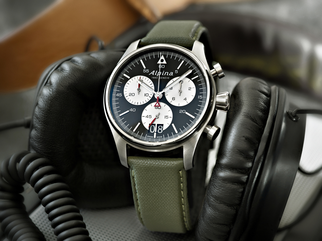 The new Alpina Startimer Pilot Big Date professional pilot watches Watchonista