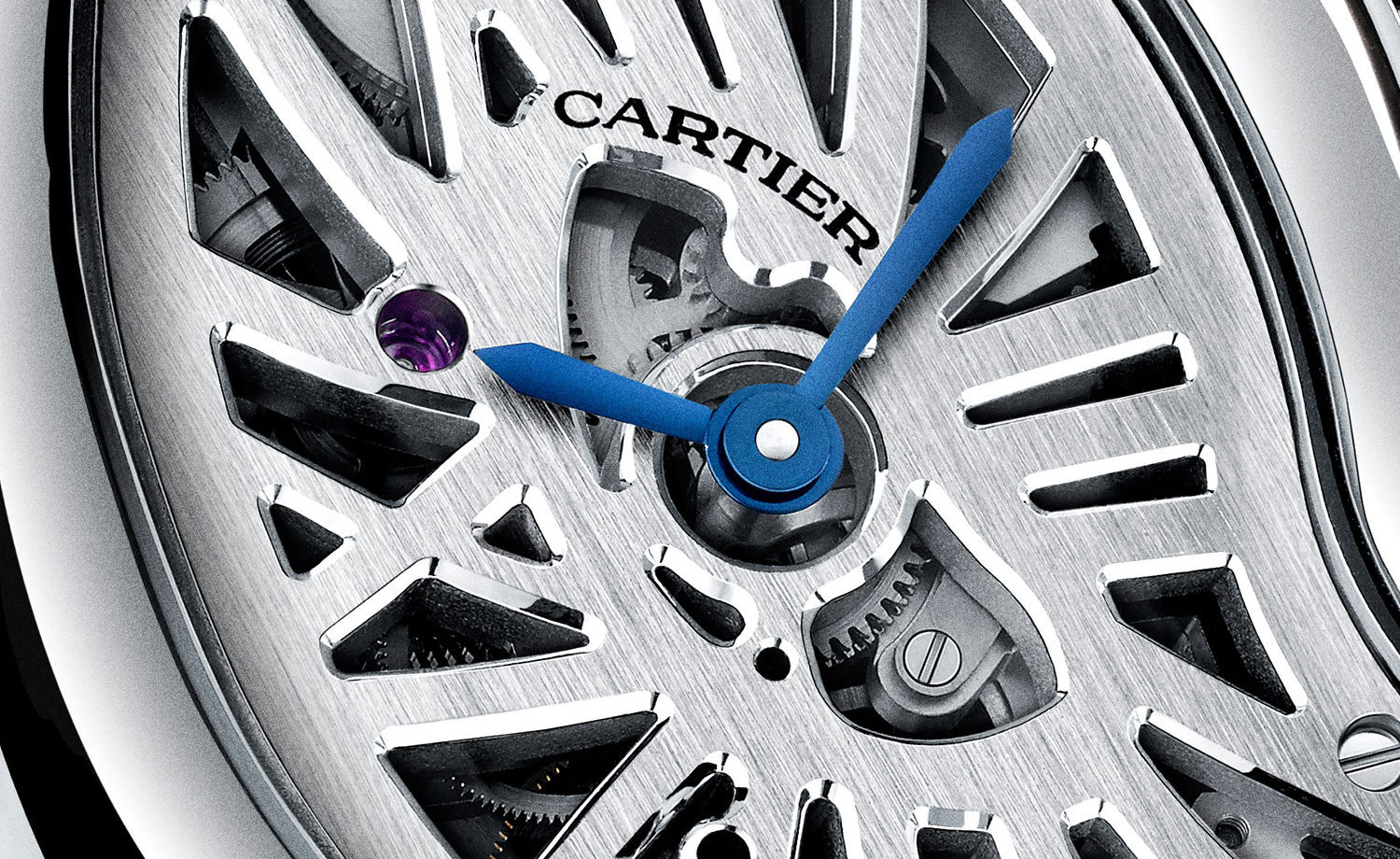 The mechanical twist of the Cartier Crash Watchonista