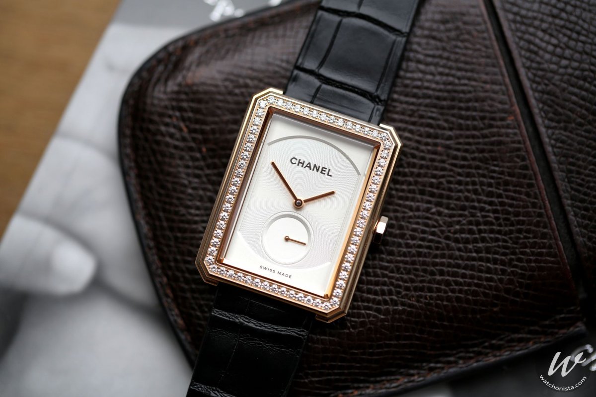 CHANEL BOY∙FRIEND watch Small model diamond-set bezel white dial black  leather strap 27.9 x 21.5 mm