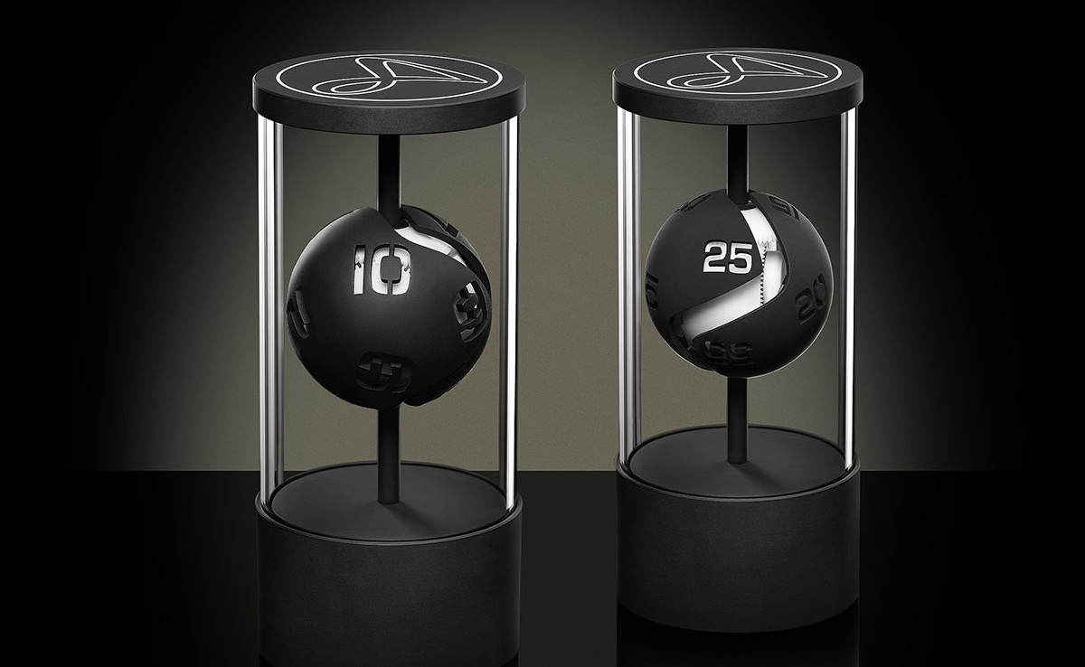 HAUTLENCE HL Table Clock Watchonista