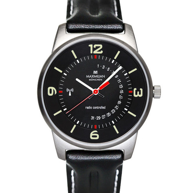 Radio Controlled Clock | Watchonista