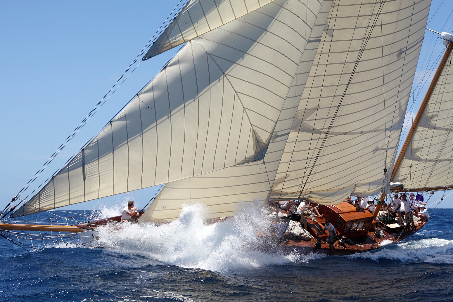 OFFICINE PANERAI CELEBRATES ITS PASSION FOR THE SEA WITH A GREAT PHOTO ...
